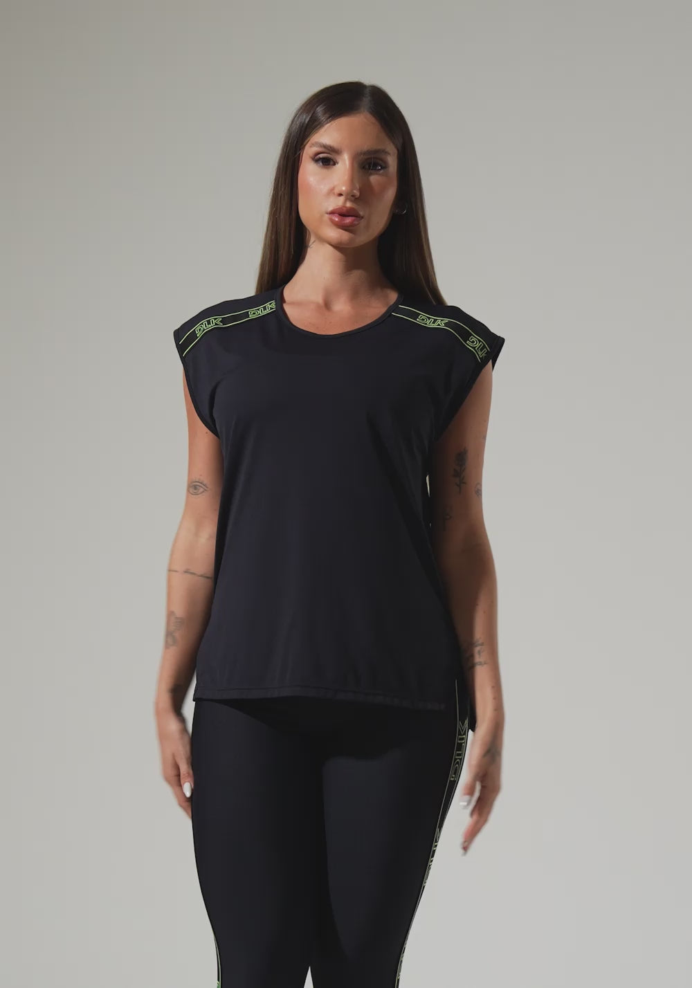 Blusa Feminina Com Elástico Nos Ombros Activity Dlk Preto