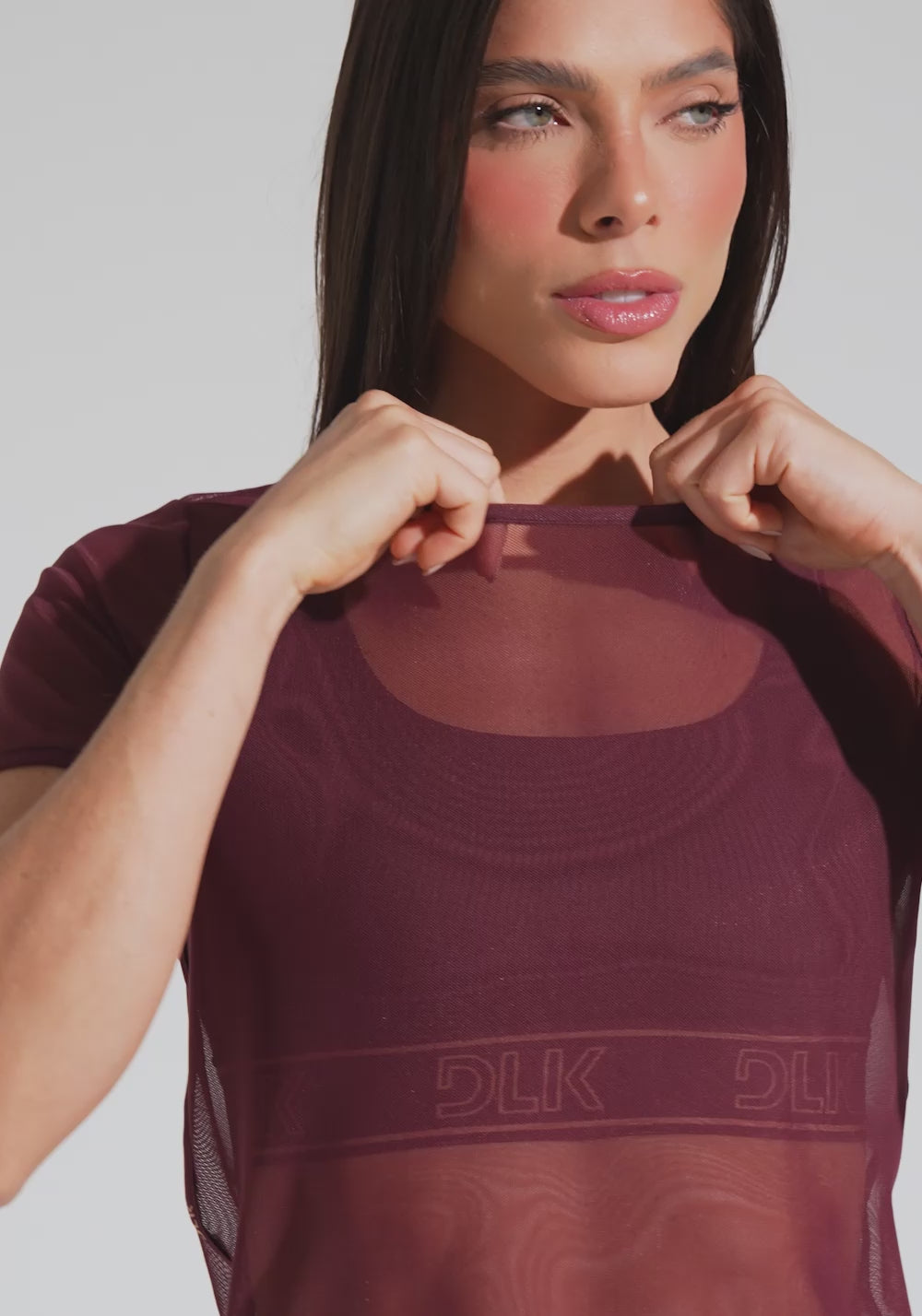 Blusa Baby Look Feminina De Tule Com Elástico Nas Laterais Activity Dlk Vinho