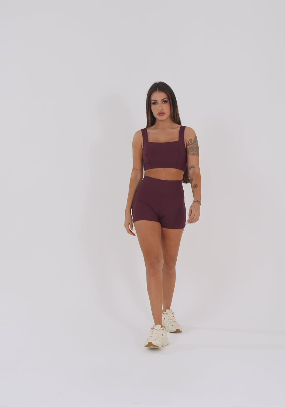 Short Fitness Feminino Vinho com Bolsos Aura Dlk