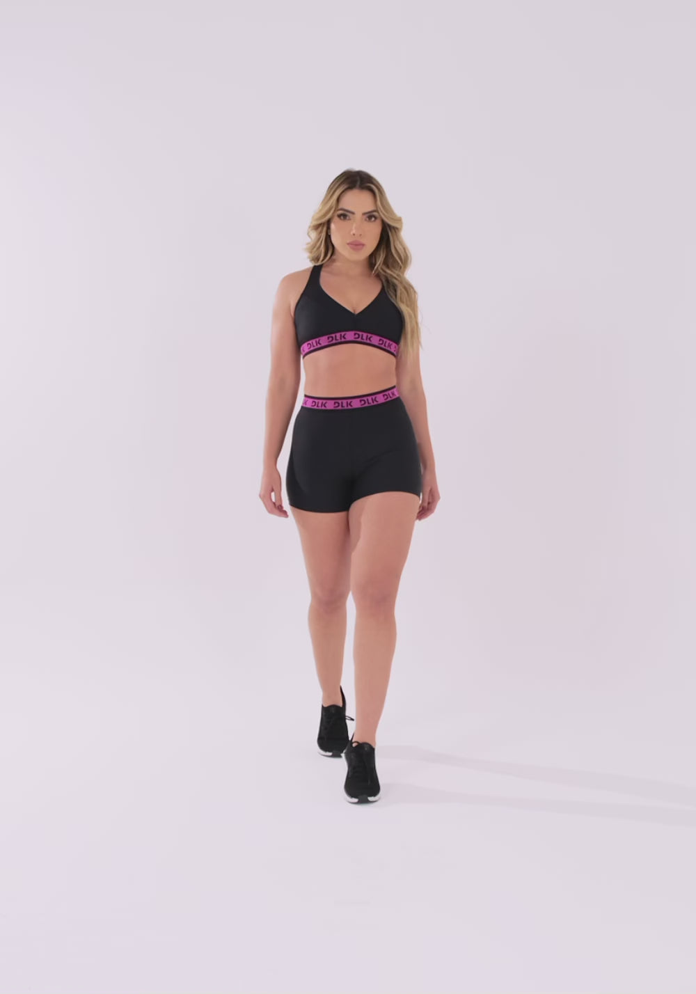 Short Fitness Feminino Preto Com Elástico Rosa Na Cintura Intense Dlk