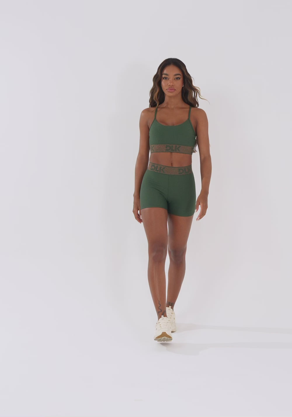 Top Fitness Feminino Verde Com Bojo E Elástico Lurex Lush Dlk