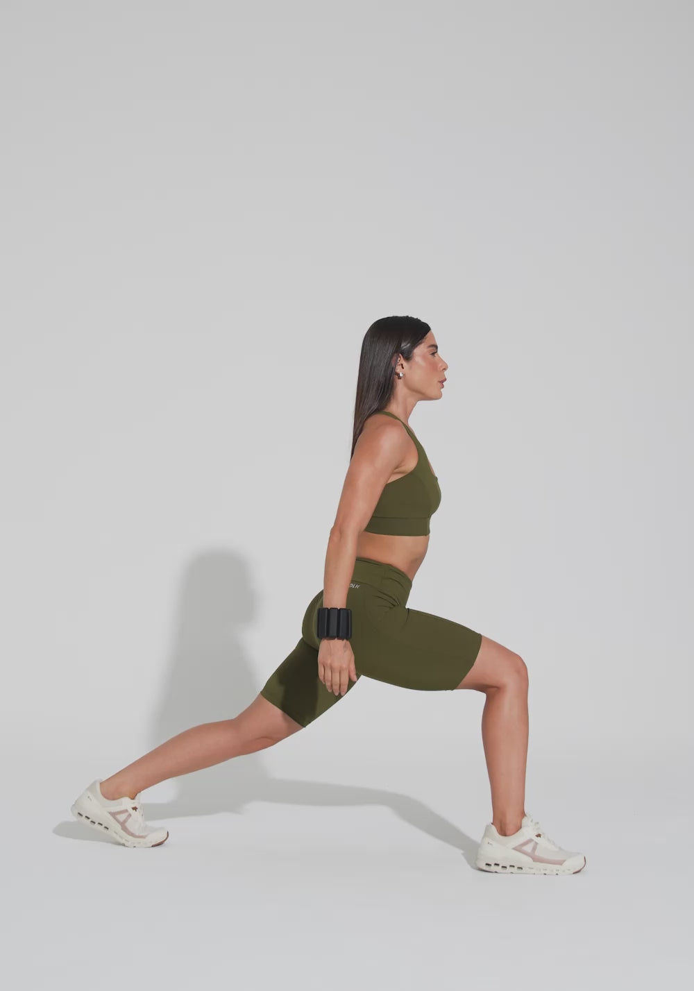 Bermuda Fitness Feminina Com Detalhe Canelado Motion Lines Dlk Verde Oliva