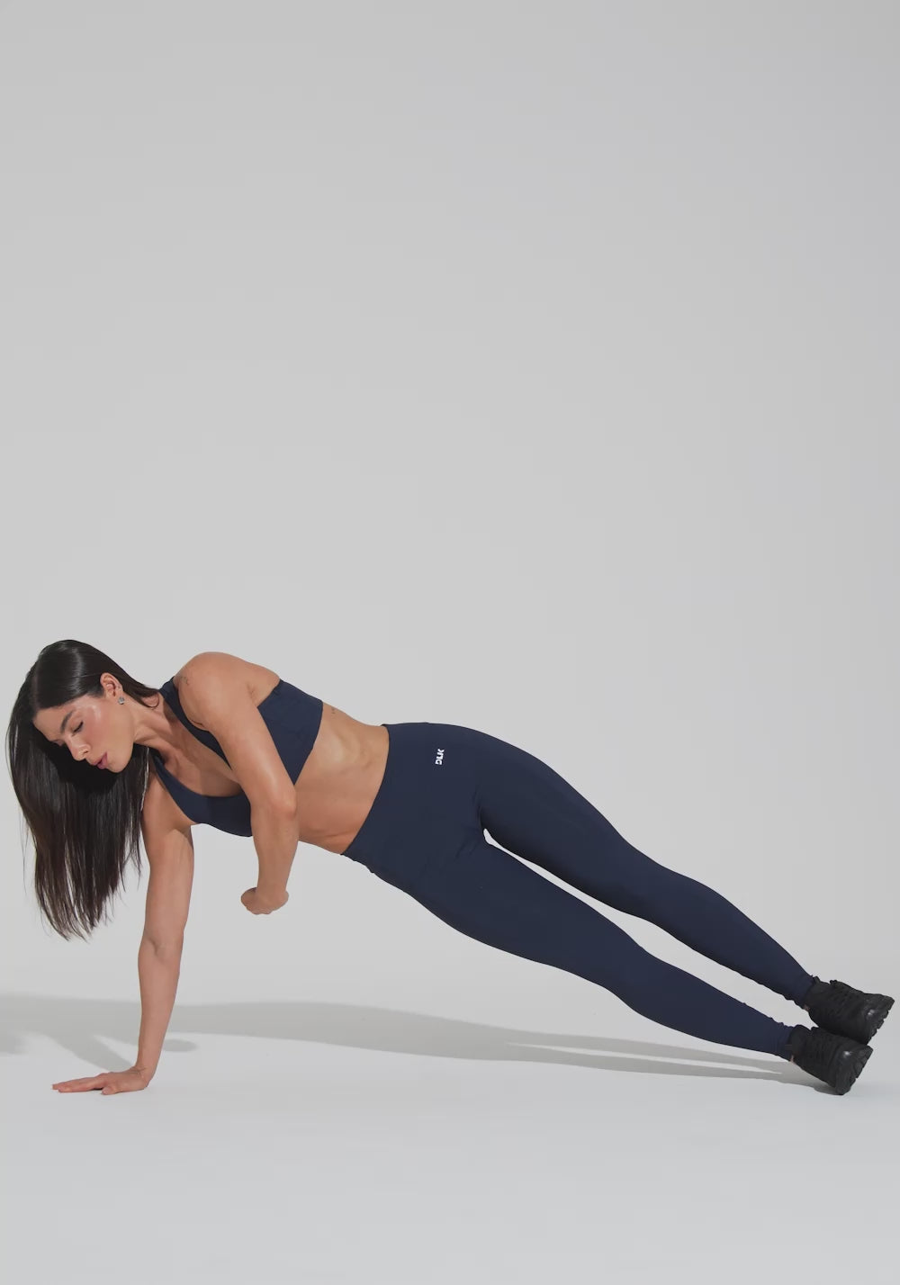 Top Fitness Feminino Nadador Com Detalhe Canelado Motion Lines Dlk Azul Marinho