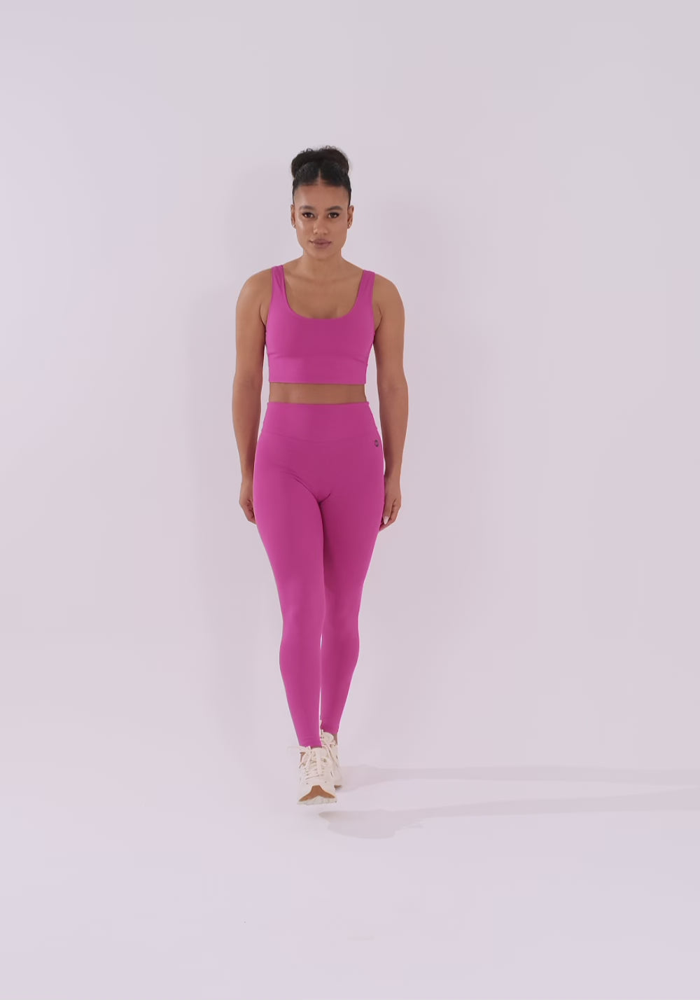Top Cropped Fitness Feminino Rosa Fúcsia Com Recortes Oasis Dlk