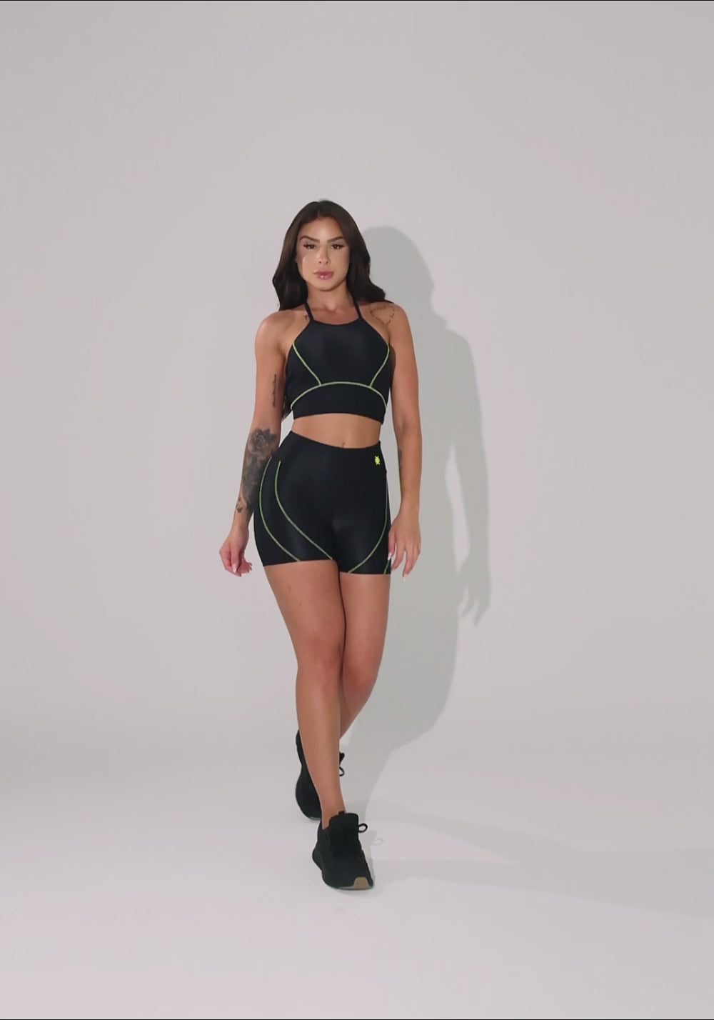 Top Fitness Feminino Preto Texturizado Com Pesponto Elegance Dlk