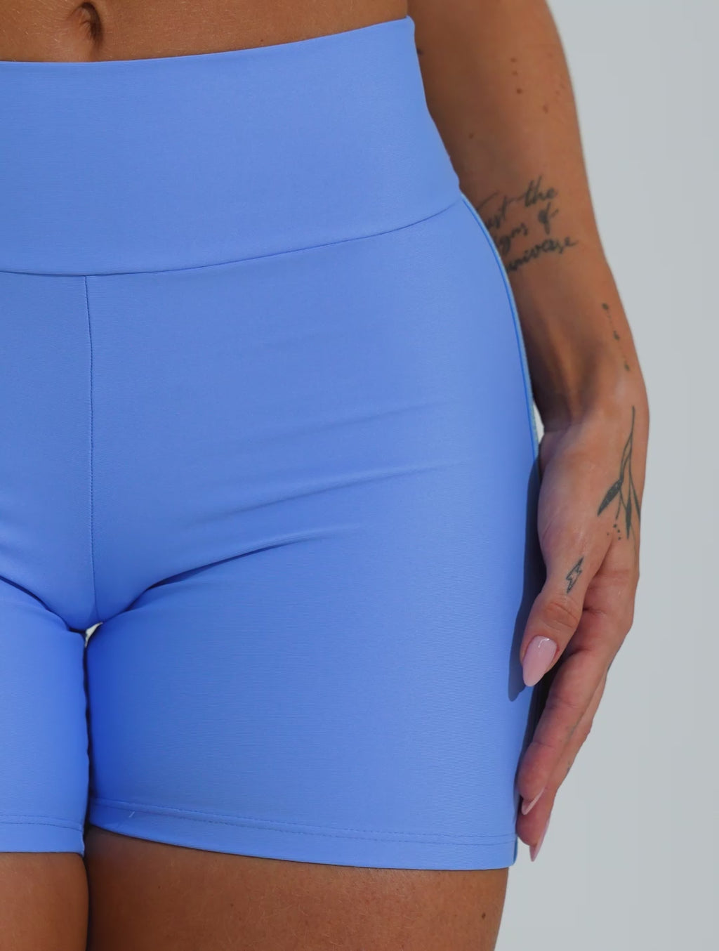 Bermuda Fitness Feminina Com Elástico Estreito Lateral Activity Dlk Azul