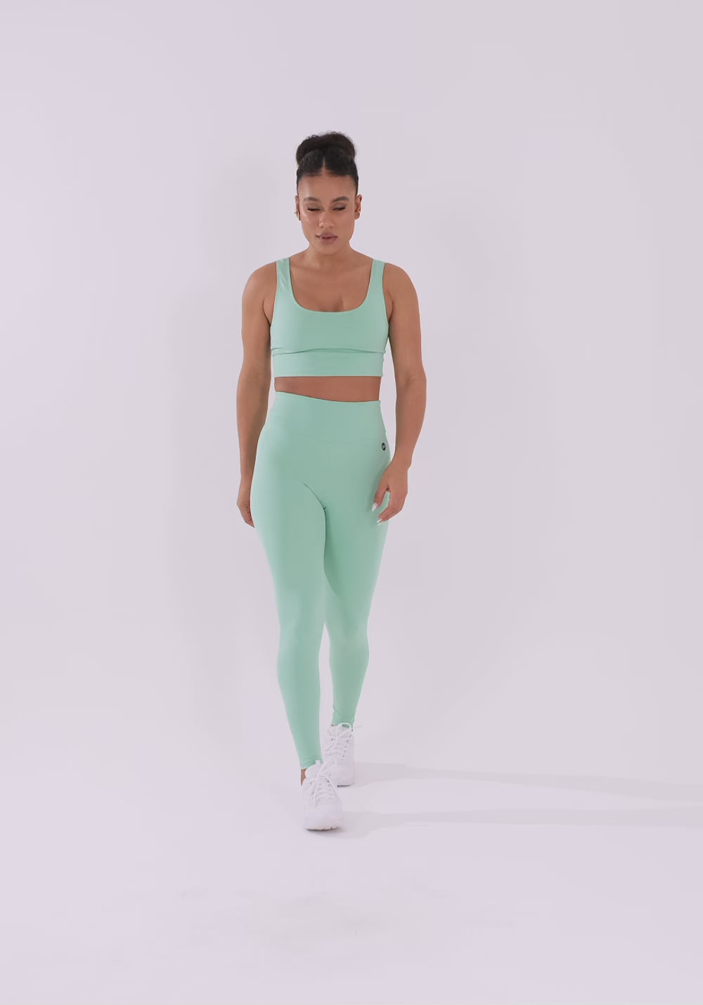 Top Cropped Fitness Feminino Verde Com Recortes Oasis Dlk