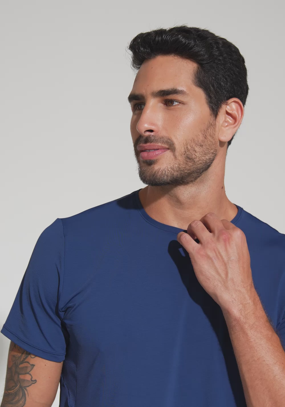 Camiseta Fitness Masculina Dry Fit Com Recortes Laterais Dlk Azul Marinho