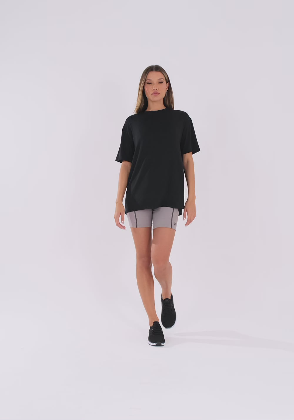 Blusa T-shirt Oversized Feminina Preto Oasis Dlk