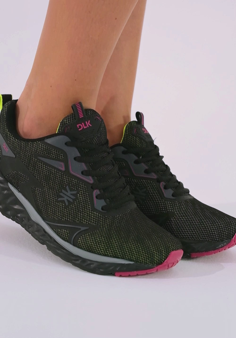Tênis Esportivo Feminino Preto Dlk