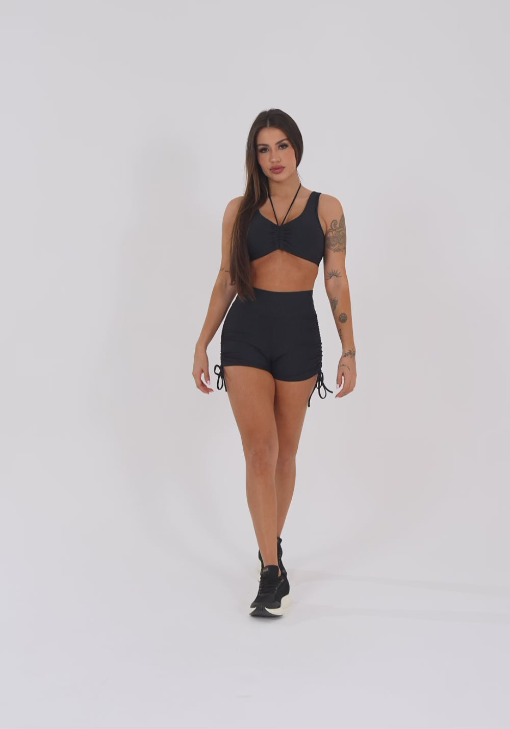 Short Fitness Feminino Preto Com Franzido Aura Dlk