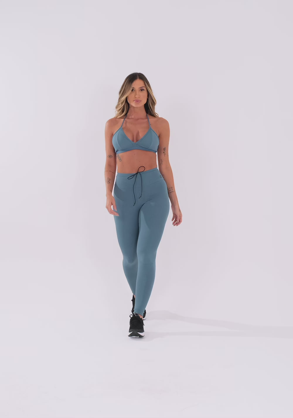 Legging Fitness Feminina Azul Com Cadarço Oasis Dlk