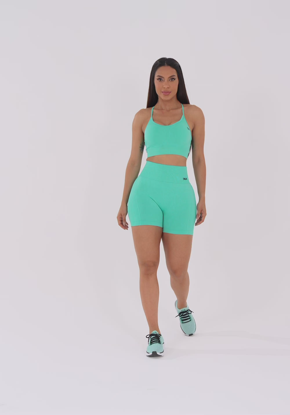 Top Fitness Feminino Verde Água Com Bojo E Alças Cruzadas Reguláveis Seamless+ Dlk