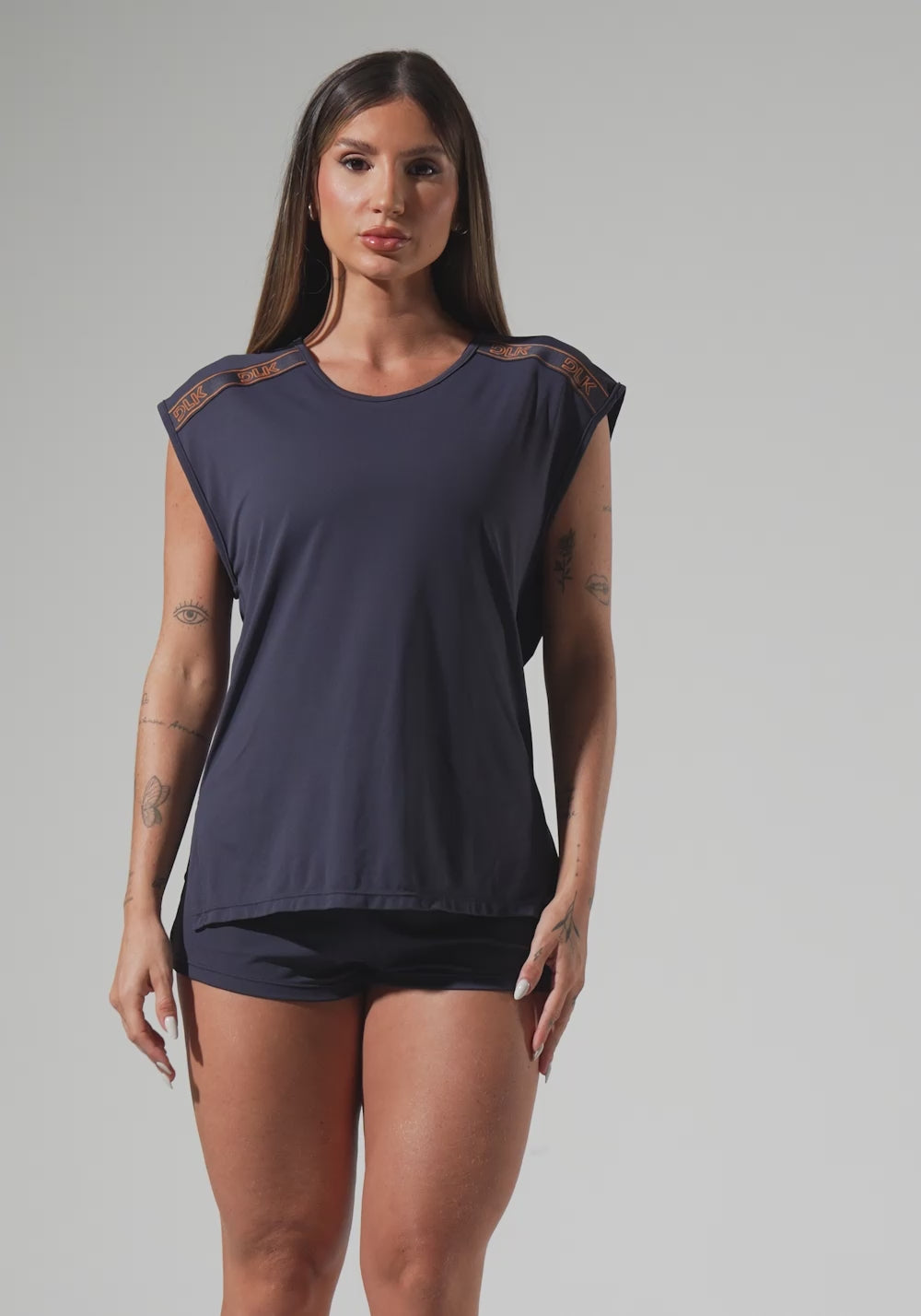 Blusa Feminina Com Elástico Nos Ombros Activity Dlk Grafite