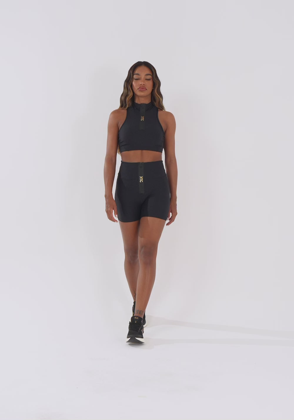 Short Fitness Feminino Preto Com Zíper Emborrachado Lush Dlk